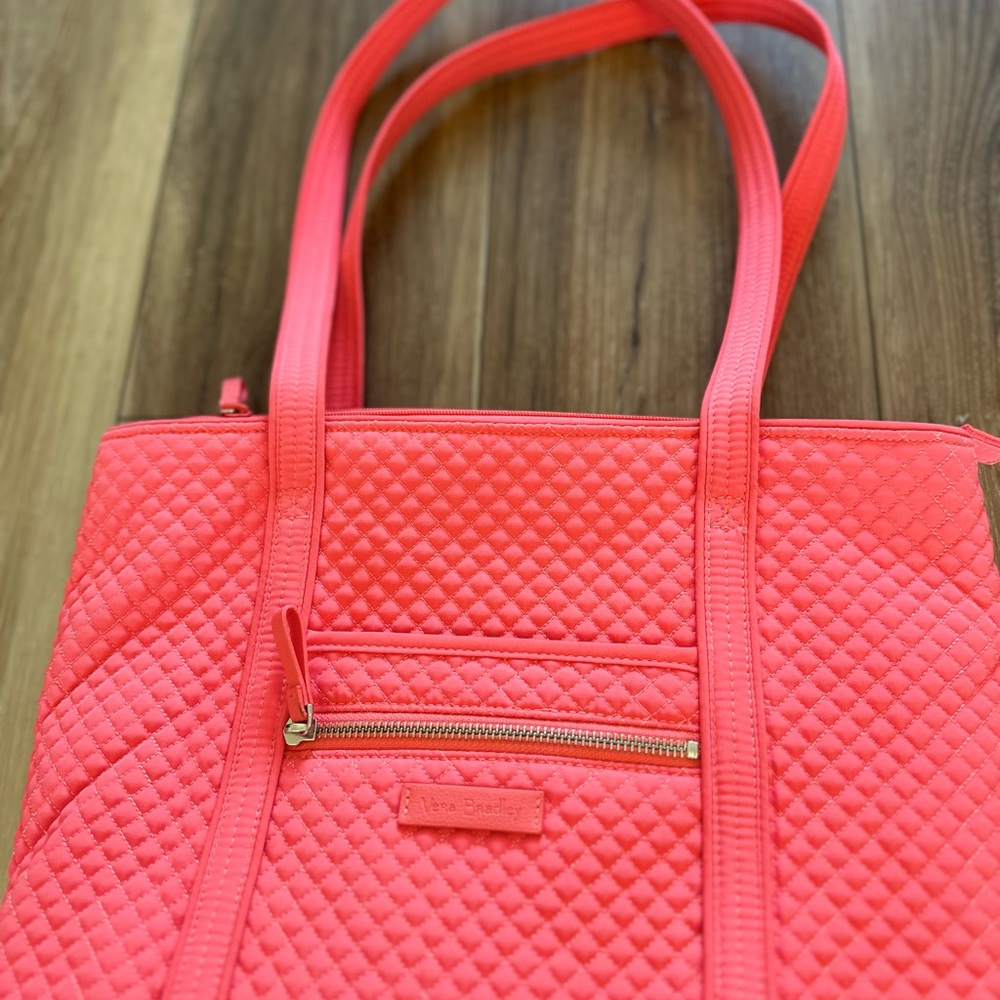 Vera Bradley womens iconic Coral Quilted Tote Bag - Picture 3 of 5